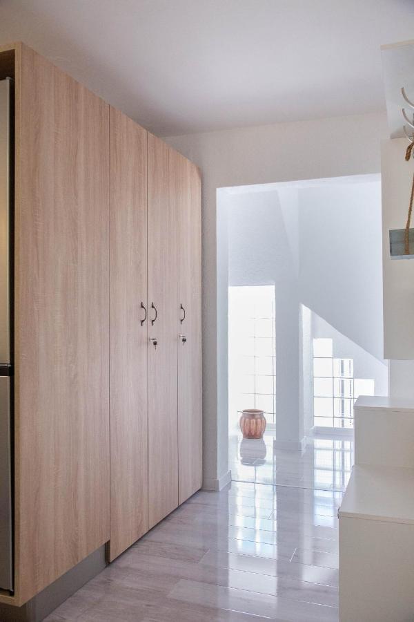 Apartments By The Sea Milna, Vis - 8895 Rukavac  Εξωτερικό φωτογραφία